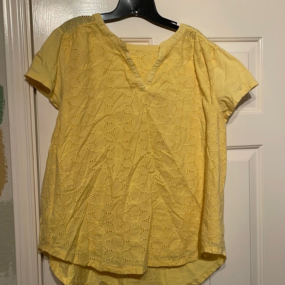 St. John’s Bay yellow dressy t- shirt 100% cotton